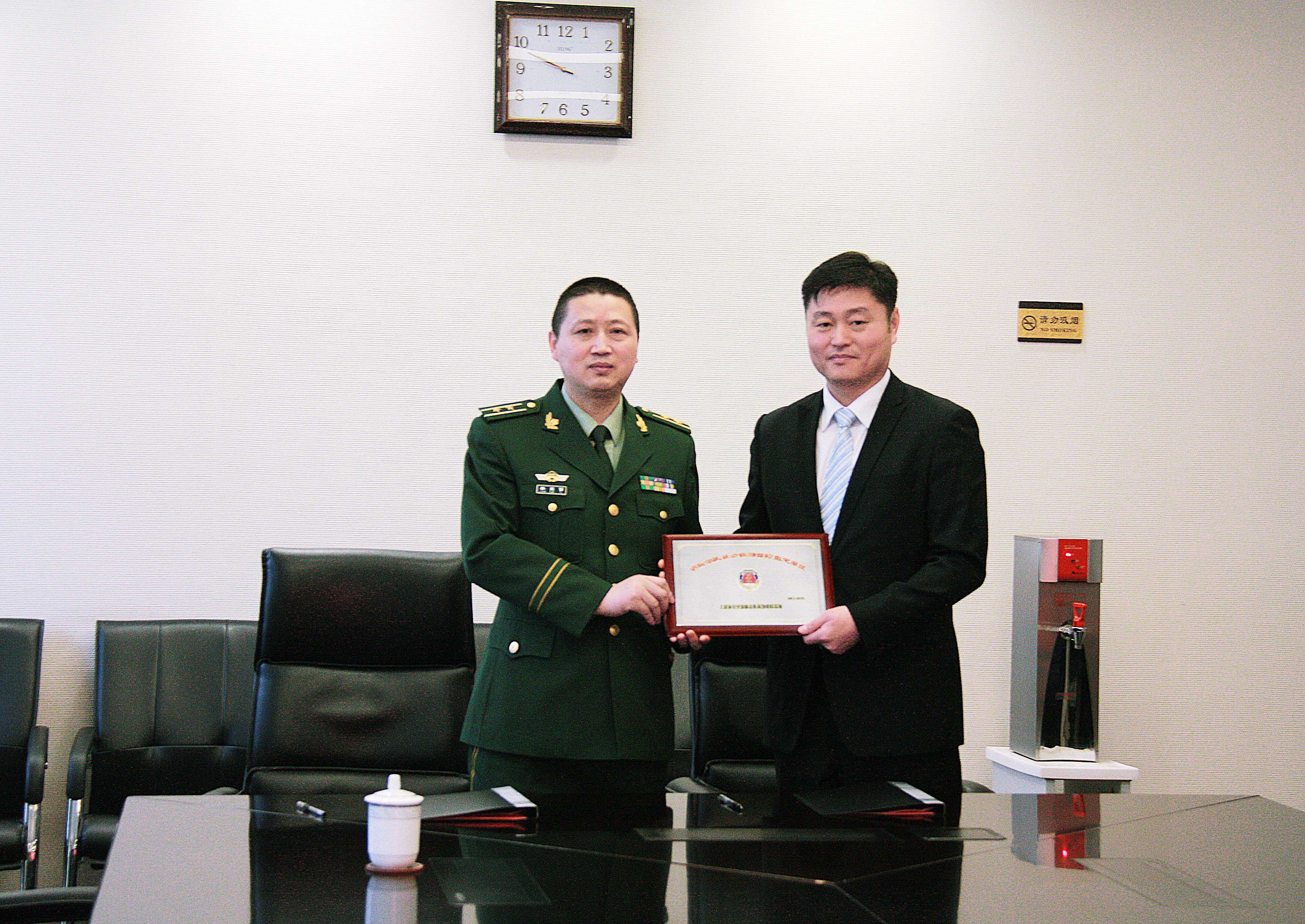 龙工签约成为上海消防联勤保证社会联动单位