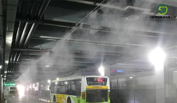 公交站喷雾降温