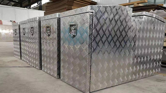 蘇州新式覆膜鋁板廠家,覆膜鋁板