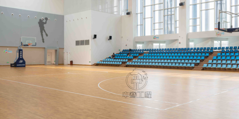 東莞體育館籃球場施工,籃球場