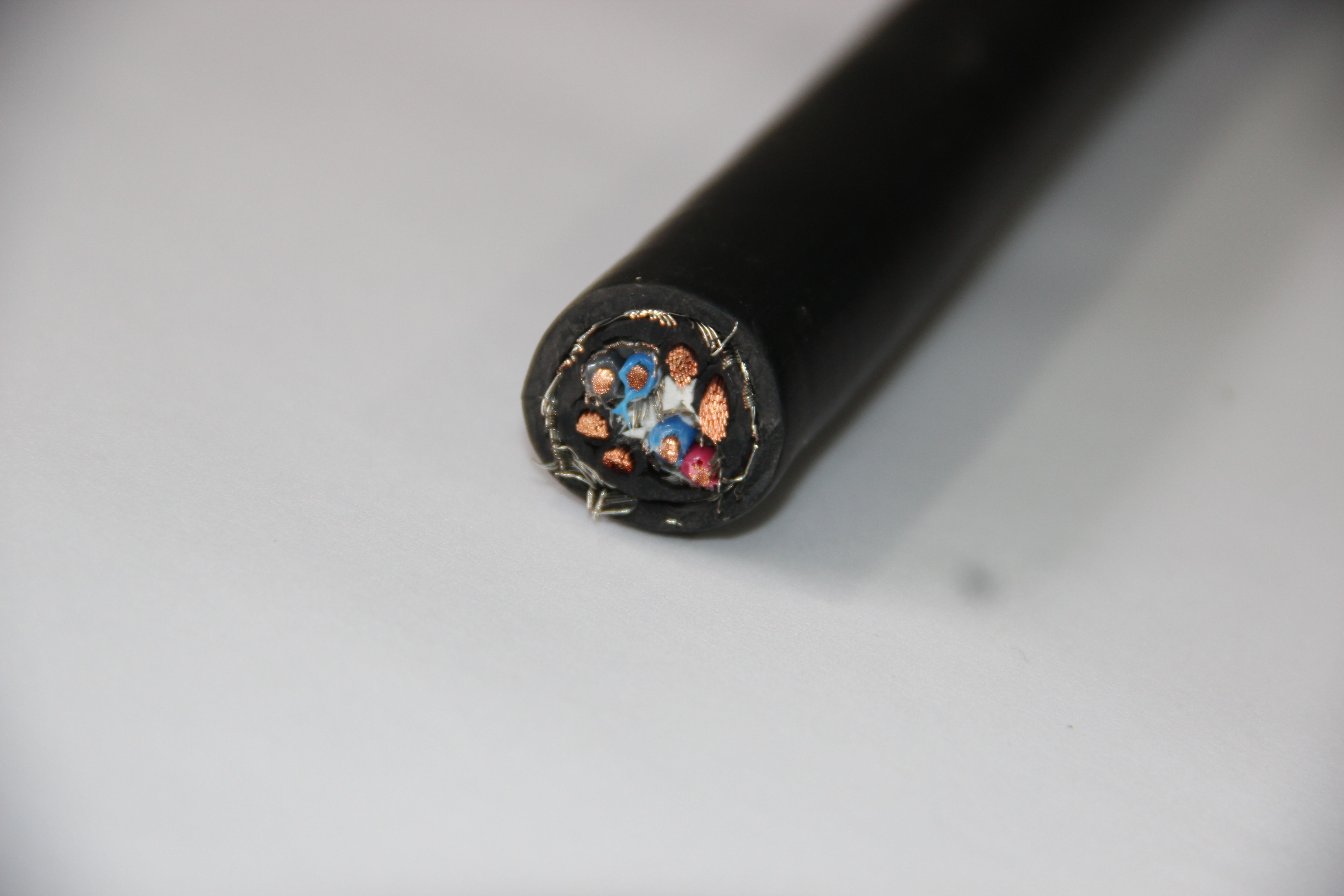 柔性电缆-垃圾吊拖链/拖令圆电缆