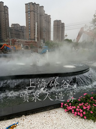 人工造霧