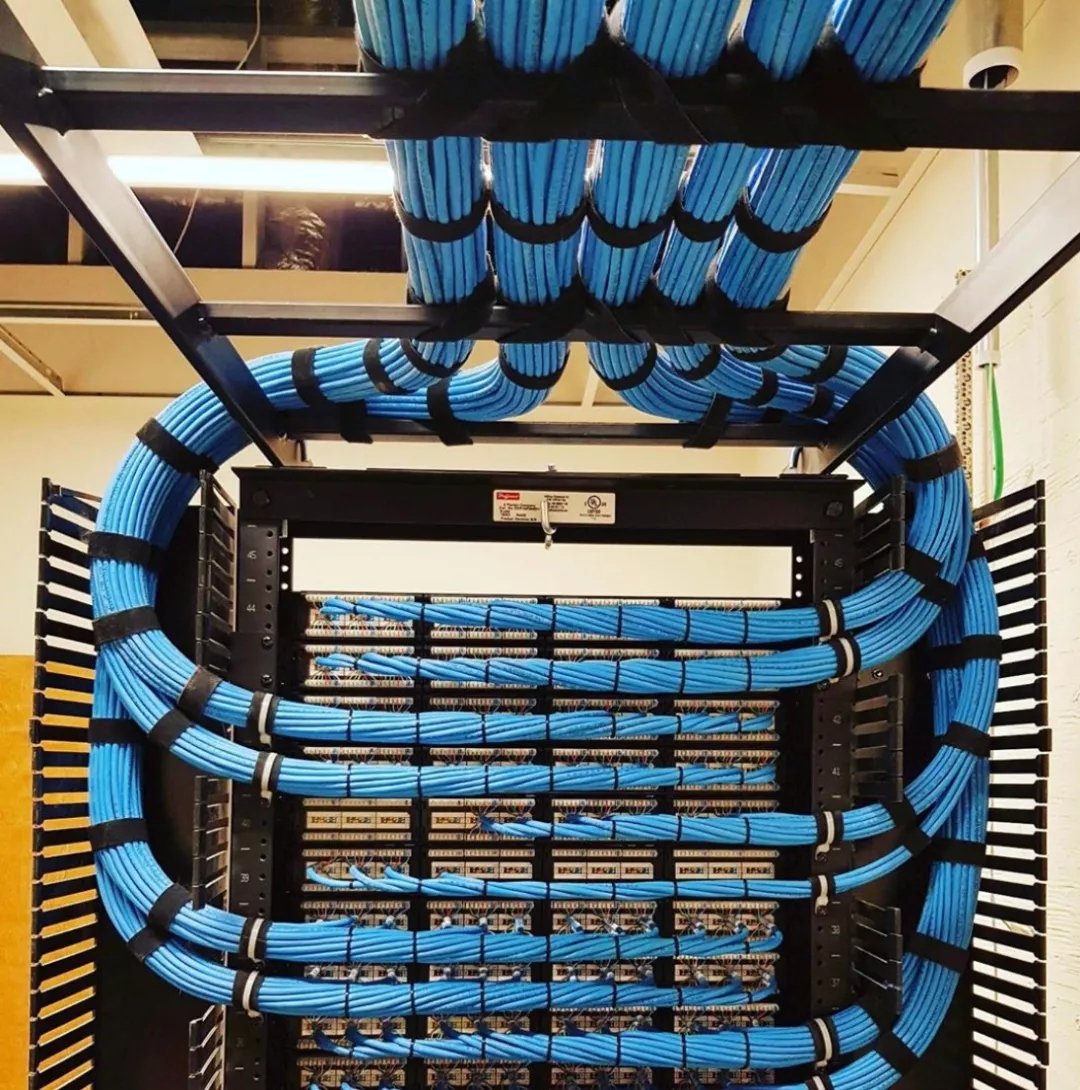 配电箱布线,整整齐齐的感觉让人很舒服-沈阳东盛达电缆有限公司