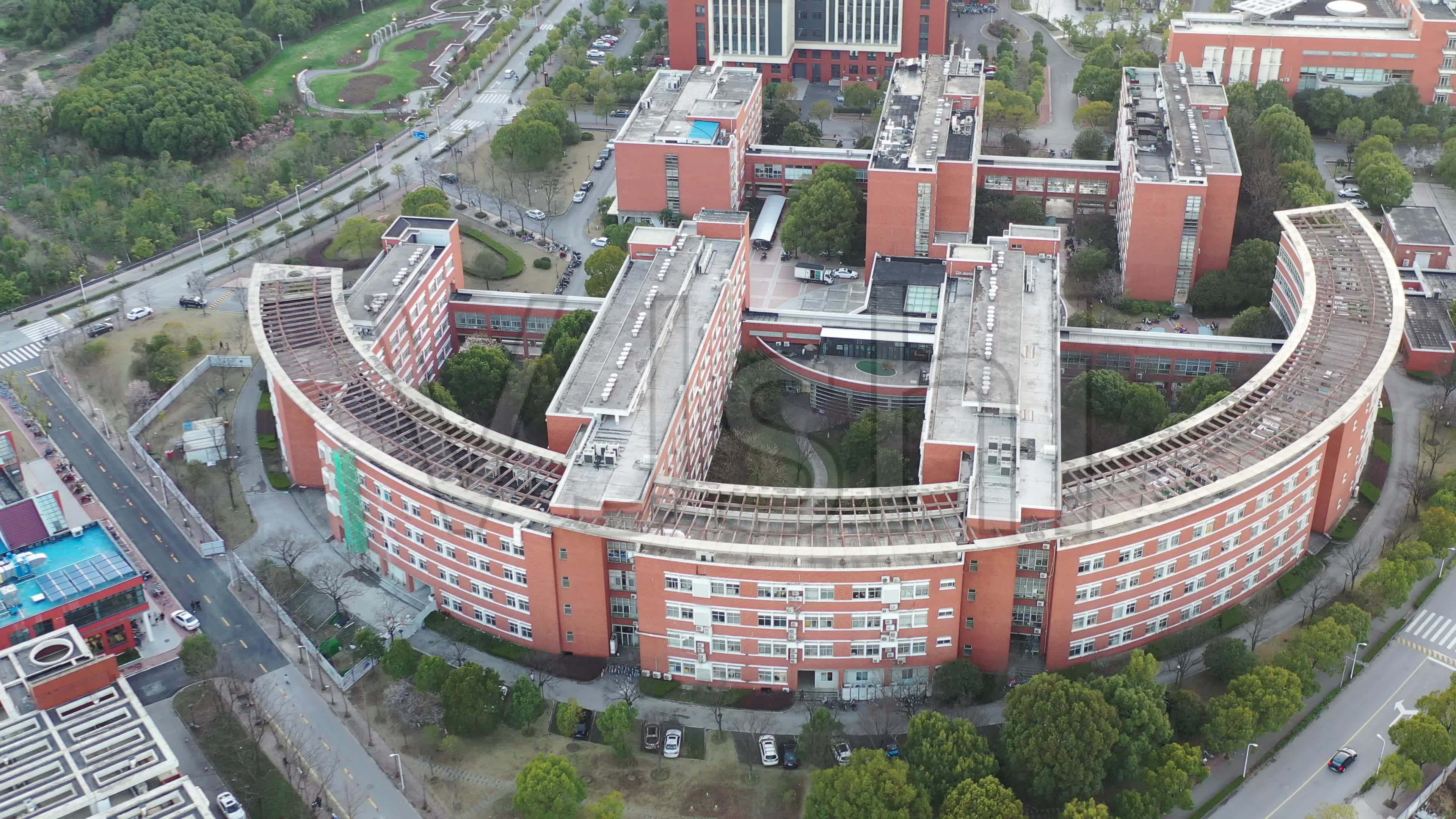 上海交通大学闵行校区图片