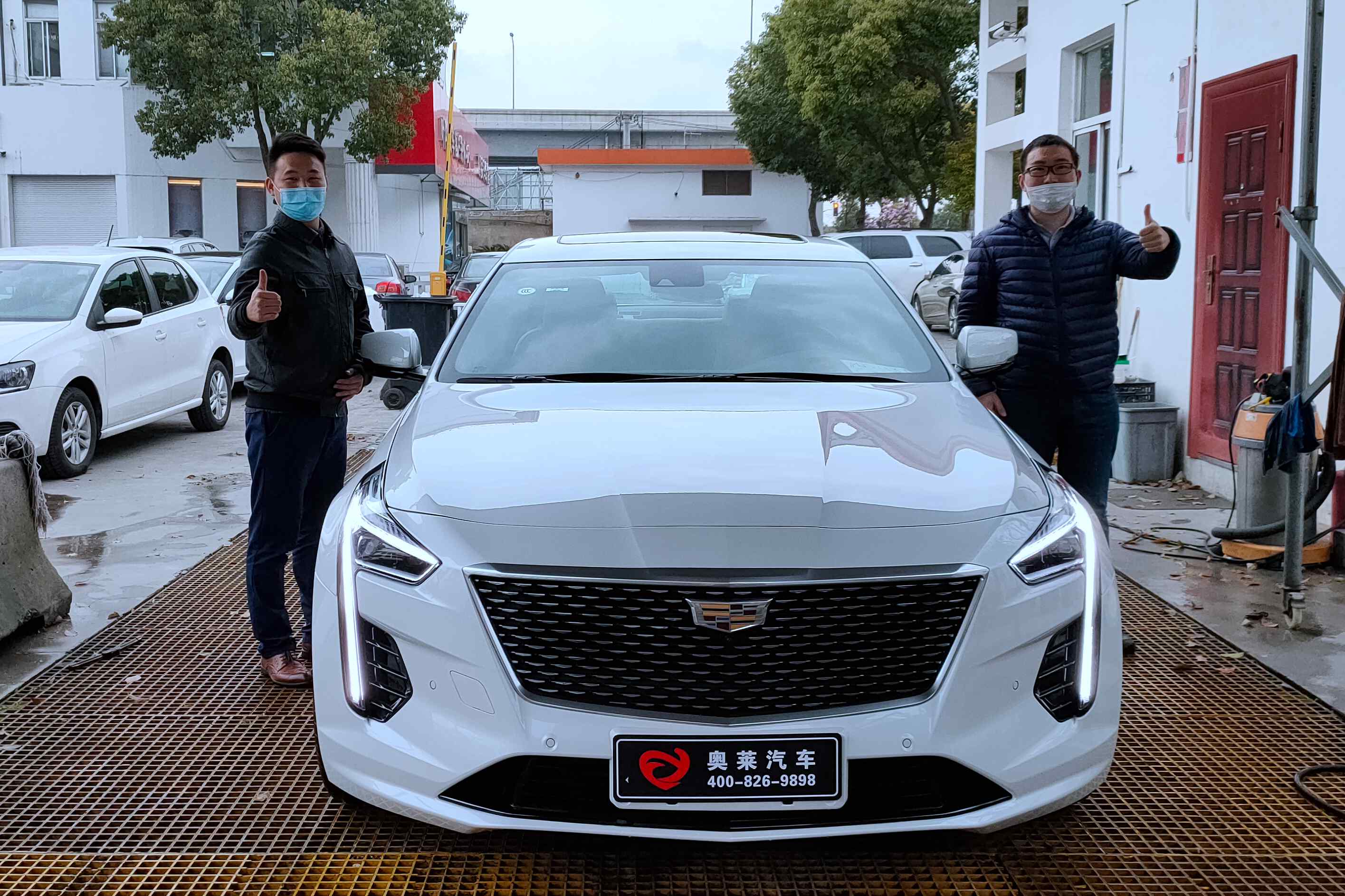 奥莱提车-凯迪拉克