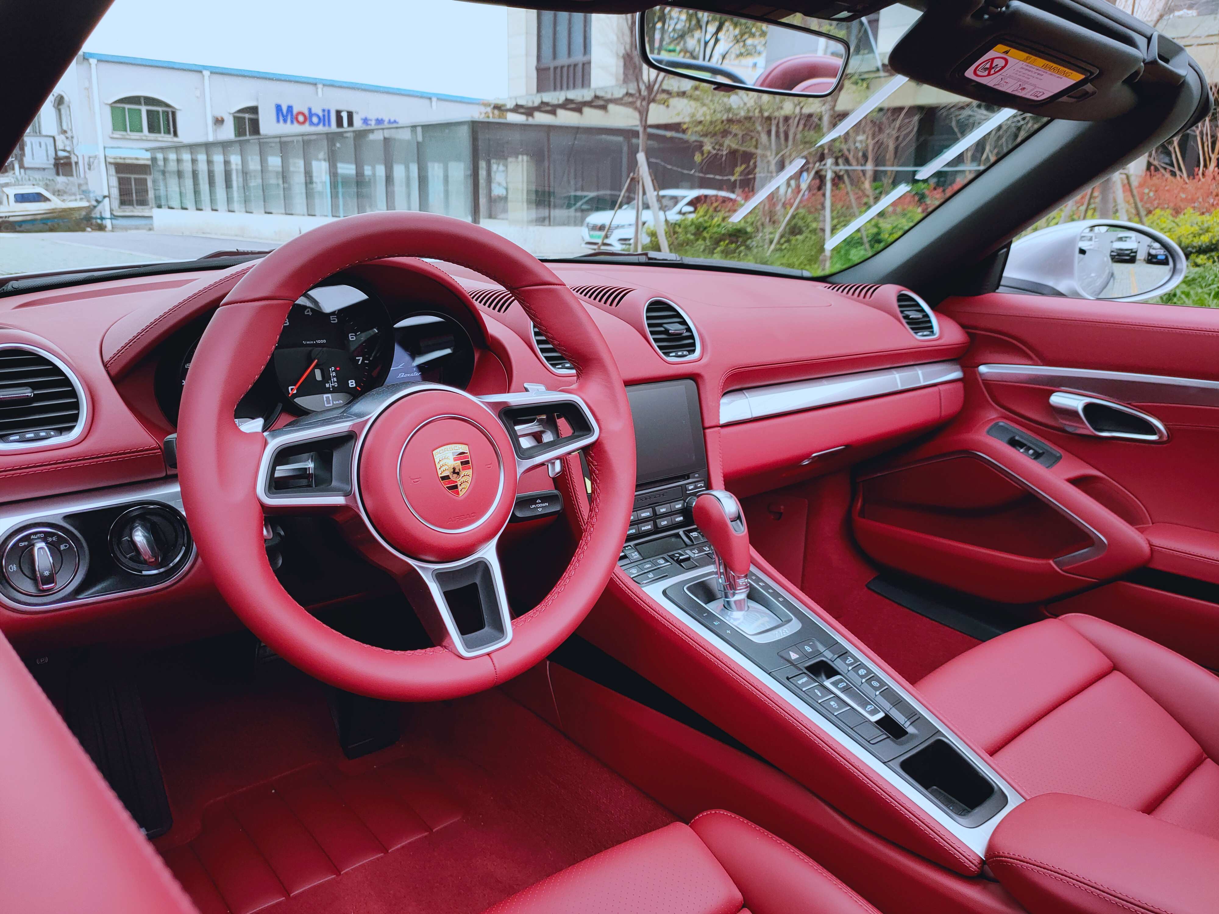 奥莱保时捷718实拍详情