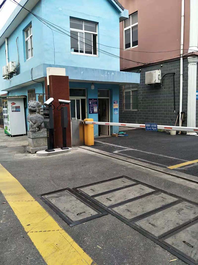 上海建立電鍍有限公司</br>車牌識別2p