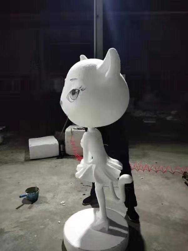泡沫狐貍雕塑.jpg