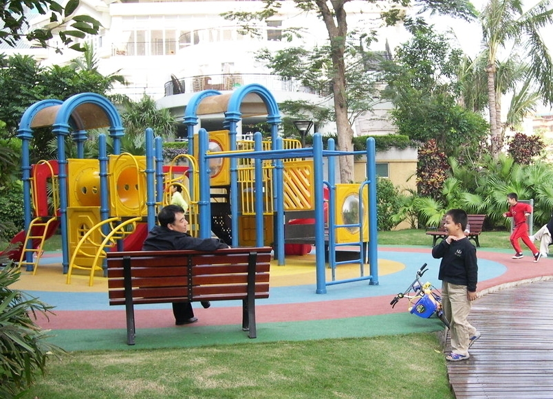 公共儿童游乐园