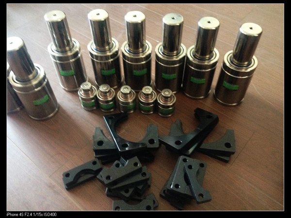 模具标准件之氮气弹簧安装法兰