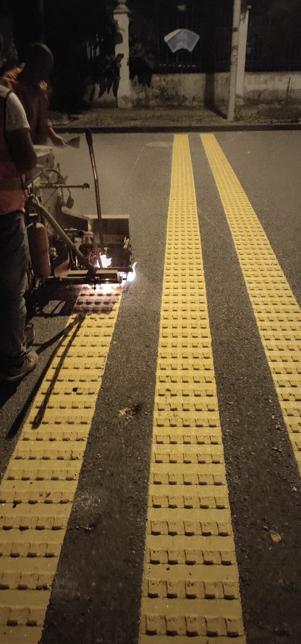 上海道路划线公司-小区车位划线施工-厂房车间划线