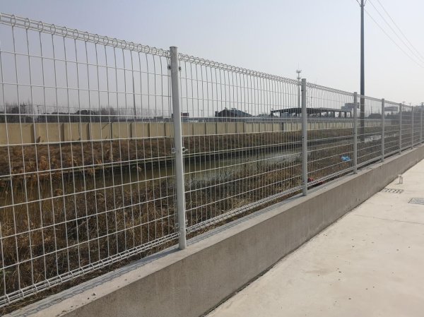 工廠室外安全圍墻圍網