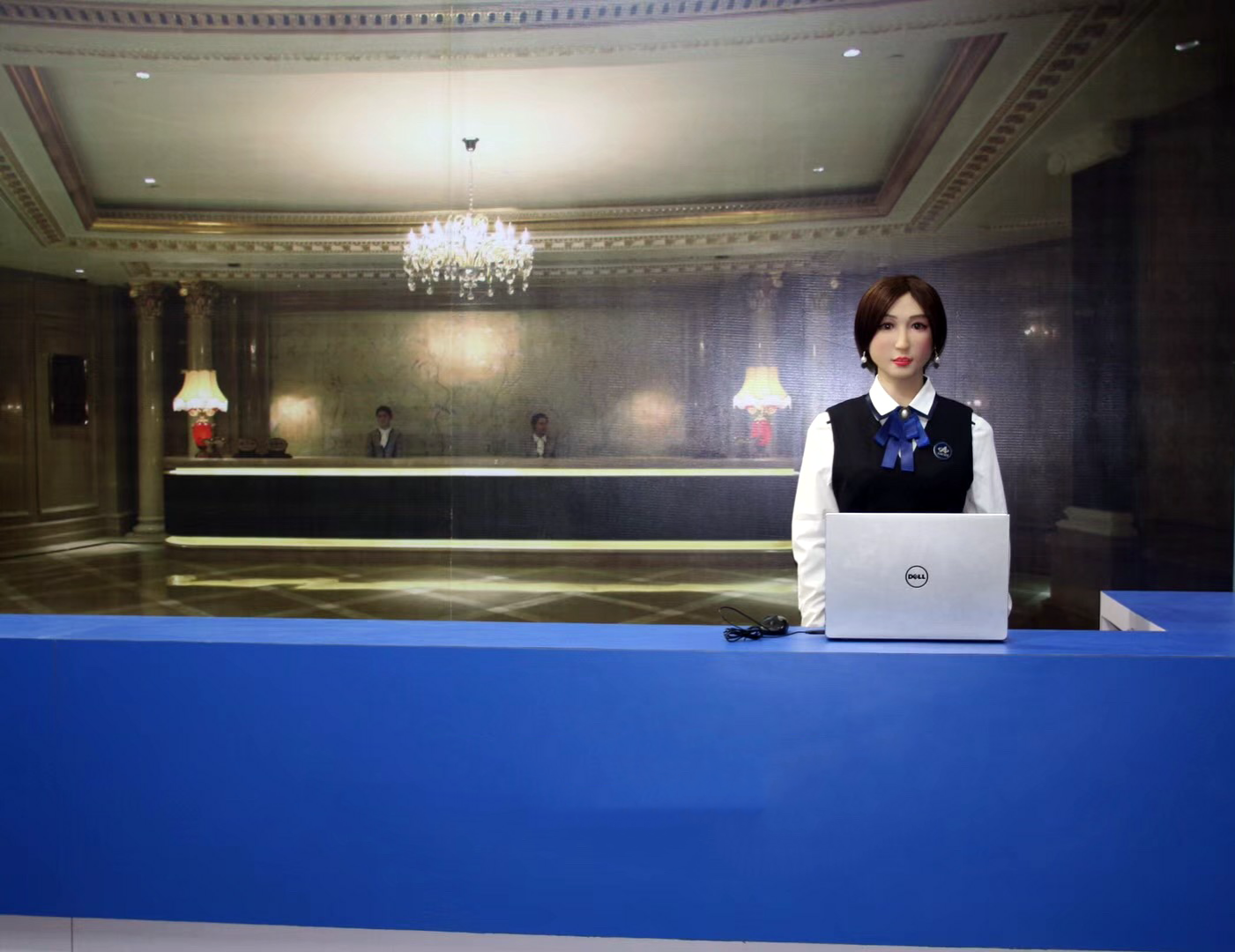 仿真迎宾讲解机器人