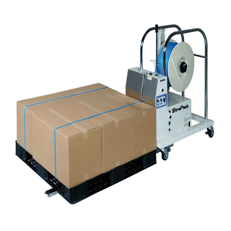 无需繁琐操作,捆包物可直接装在托盘上,打包带直接从托盘的缝隙中