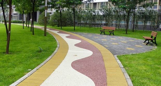 膠粘石路面