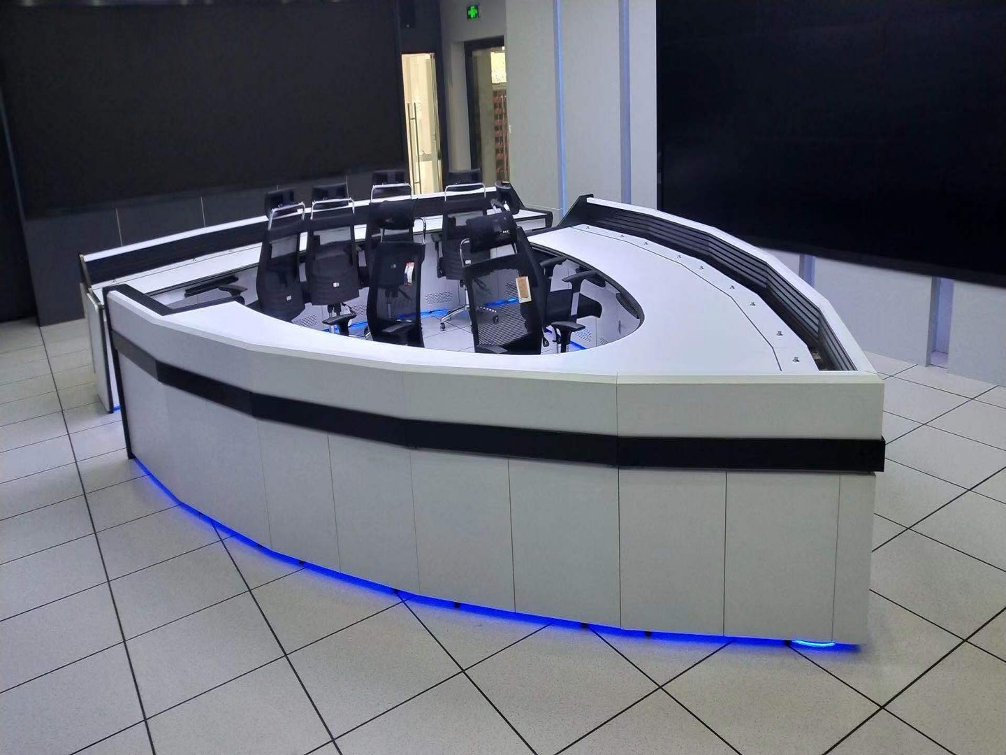 监控控制调度指挥中心操作台