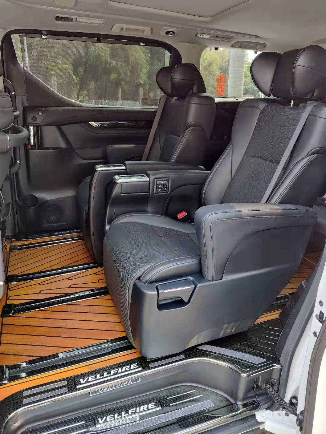 埃爾法威爾法租車，奧馬租車