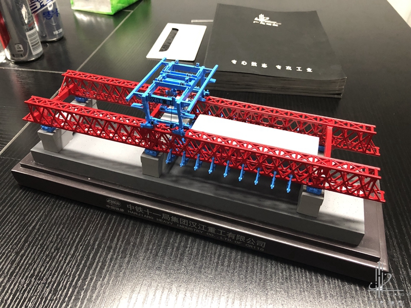架橋機(jī)模型1.jpg