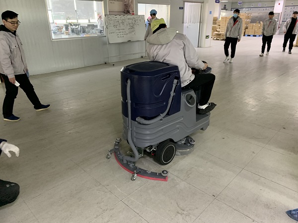 洗地机