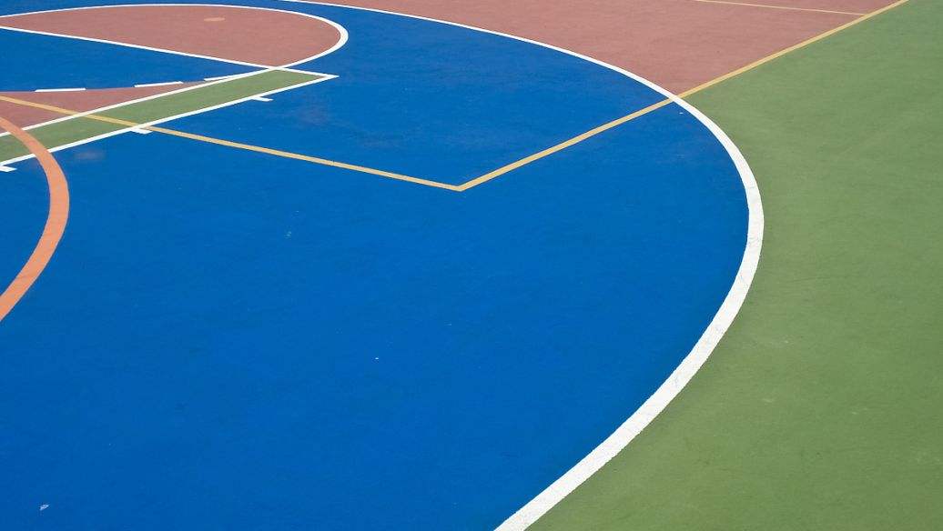 上海塑胶跑道怎么翻新啊?