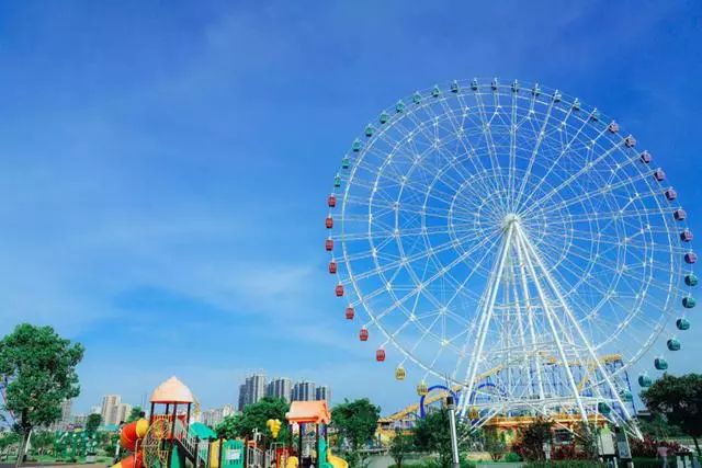 駿業(yè)游樂(lè)配套：游樂(lè)設(shè)備燈光亮化的種類(lèi)