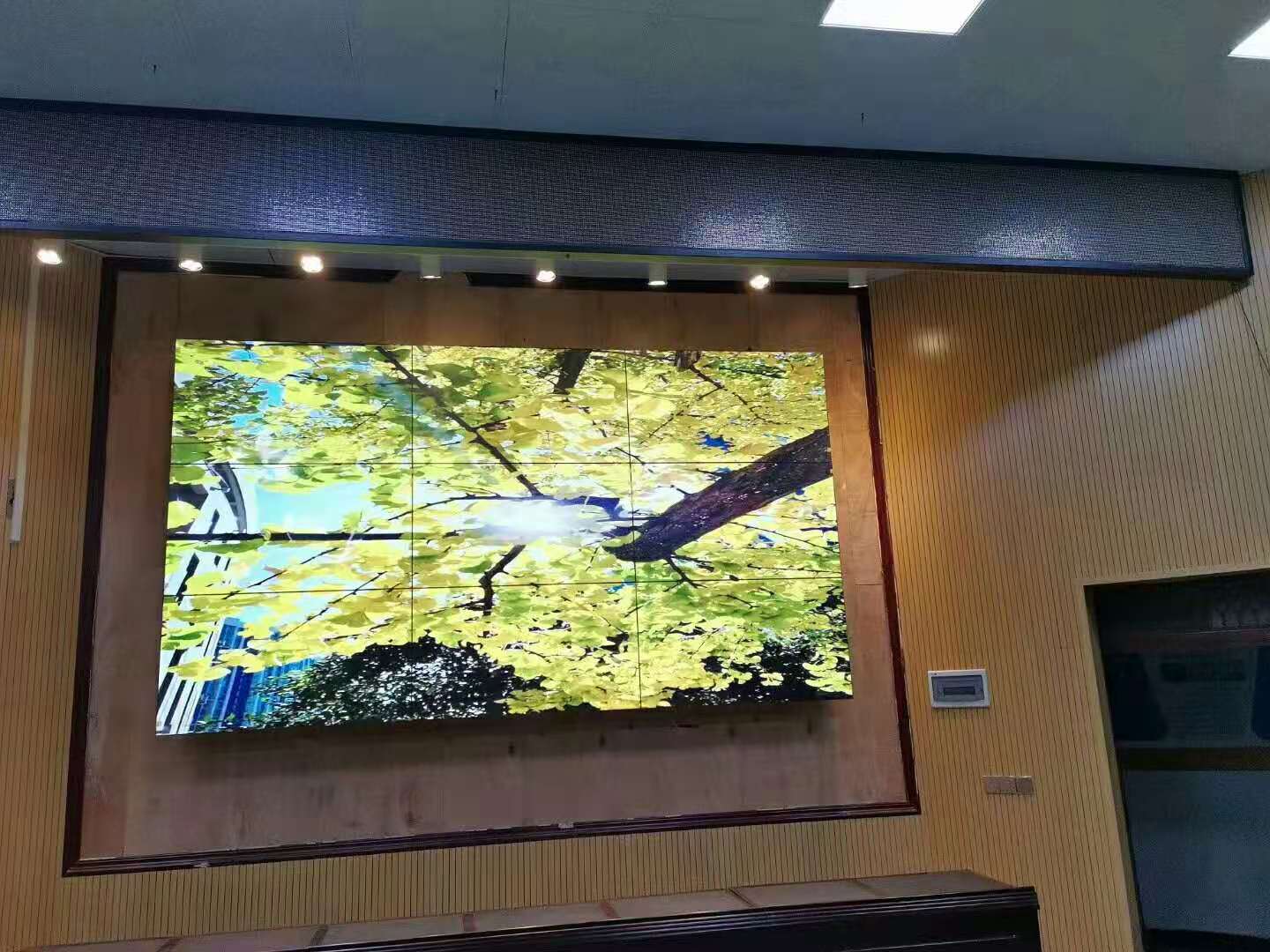 仁懷市某小學55寸3×3- 茅臺鎮某酒廠55寸3×4.jpg