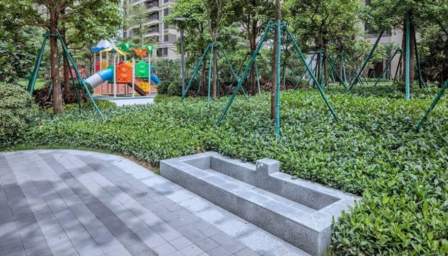 榮高園林：建筑園林工程是一項(xiàng)綜合性的工程。