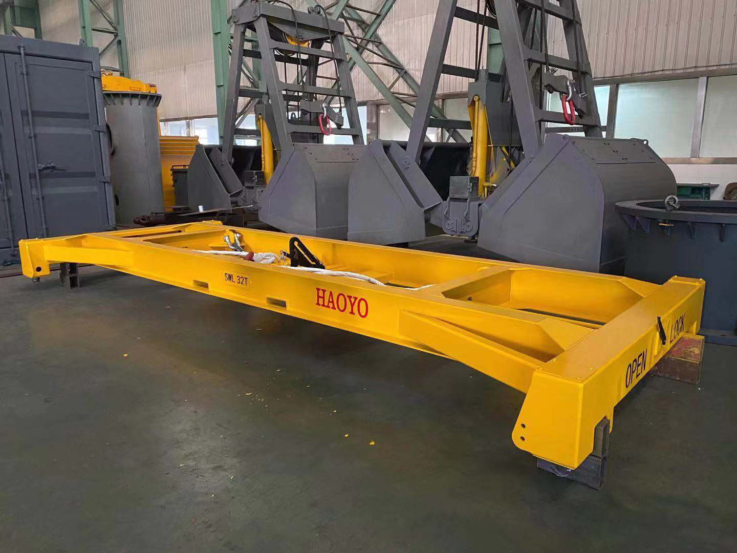 半自动集装箱吊具发货