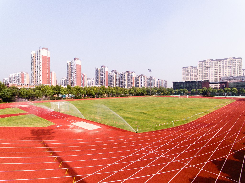 同济大学第一附属中学_上海力茵地面弹性材料有限公司