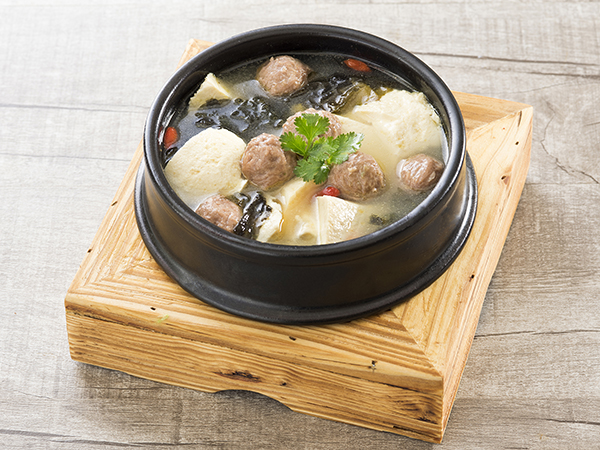 手打牛丸豆腐鍋.jpg