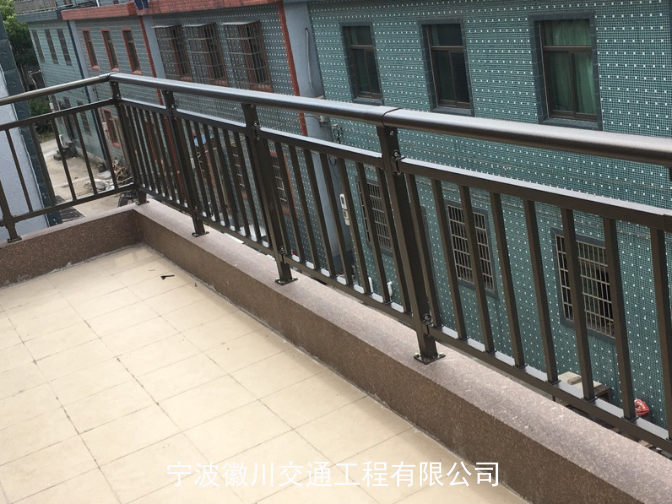 北仑区组装阳台护栏一般多高