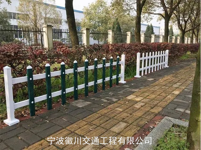 江北区塑钢草坪护栏,草坪护栏