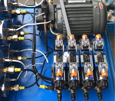 液壓系統(tǒng)電路管線.jpg 液壓系統(tǒng)電路管線.jpg