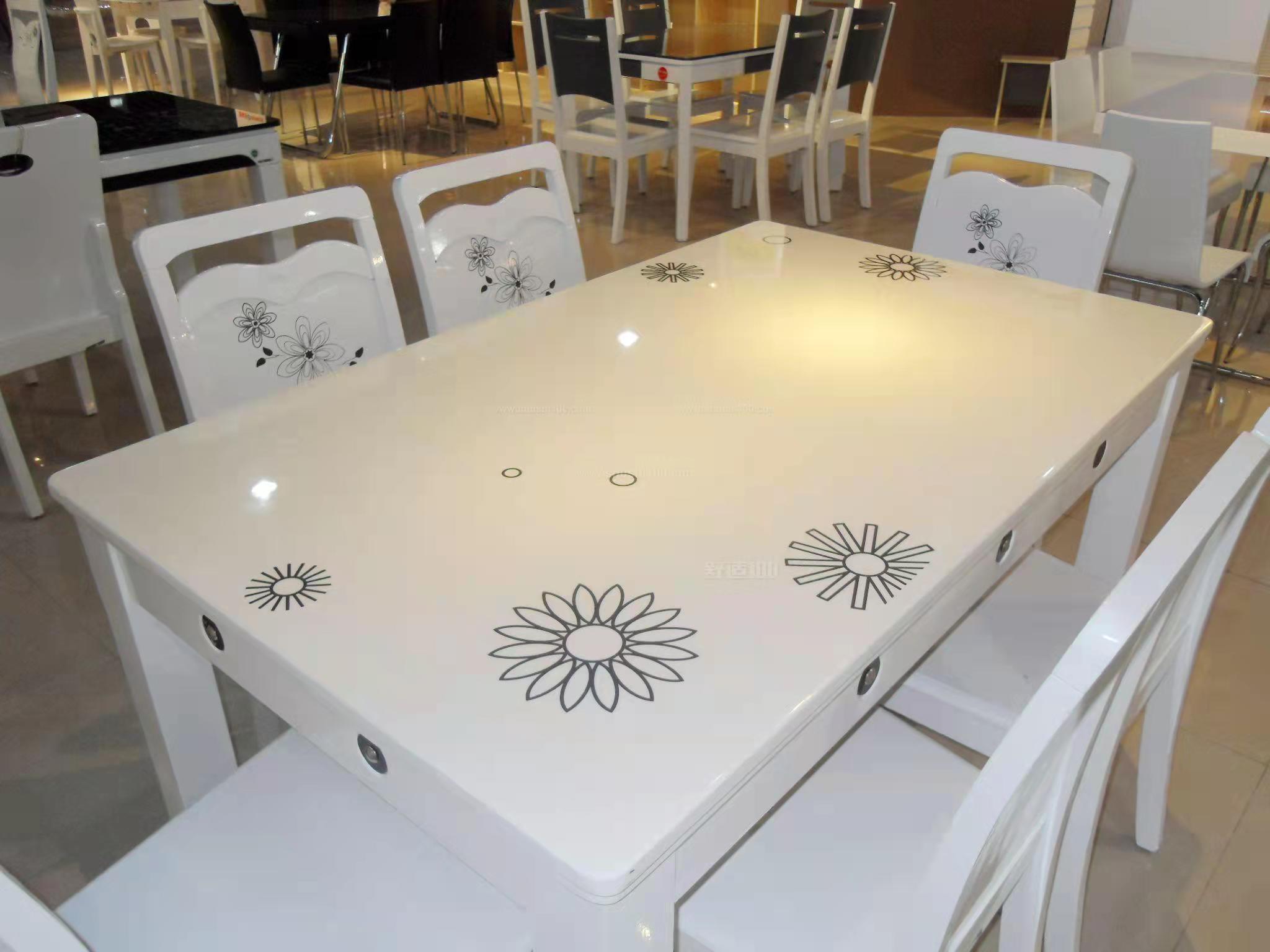 人造石餐桌的亮点