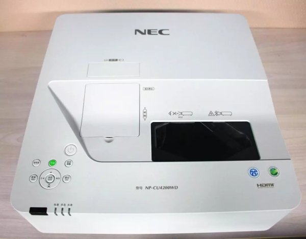 NEC NP-CU4200WD投影機