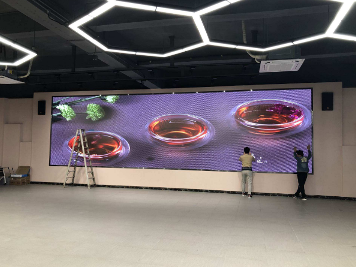 高饱和度全彩LED屏优点 深圳市昊震科技供应