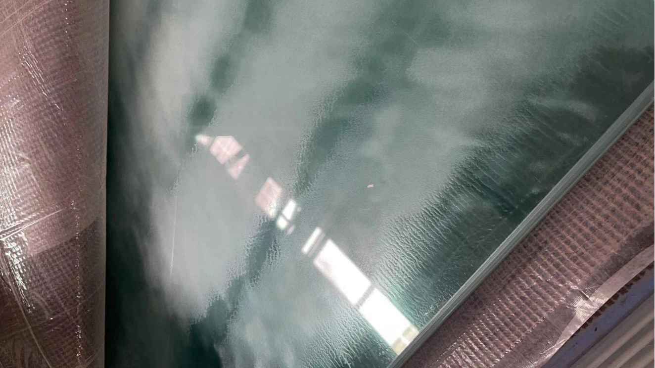 The reasons cause the haze of laminated glassNanjing E·SHINE New Material