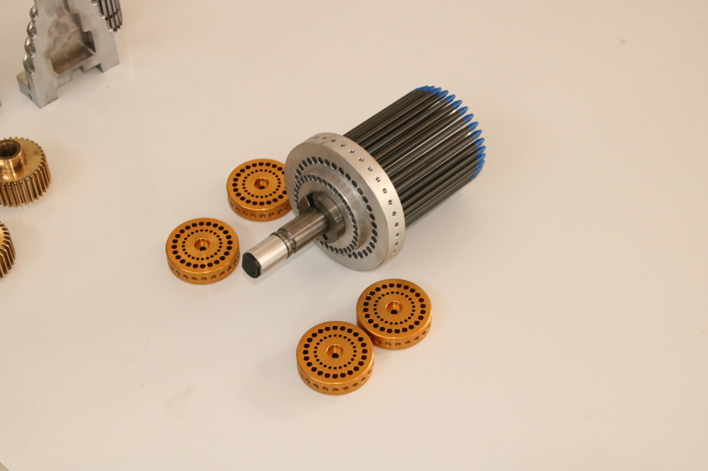 精制铝导条-精制嵌线模具-嵌线机配件-龙口市启源机械配件有限公司