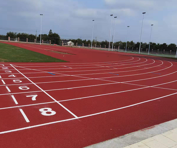 塑胶跑道.jpg