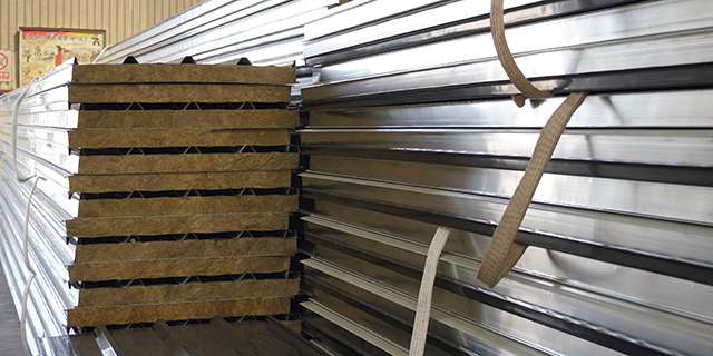 臨沂單層不銹鋼屋面夾芯板安裝 客戶至上 山東淄泰鋼結構供應