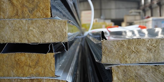 威海单层不锈钢屋面夹芯板工程公司 山东淄泰钢结构供应