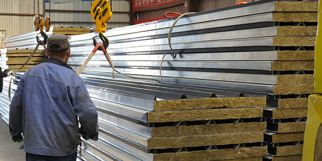 云南單層不銹鋼屋面夾芯板工程 和諧共贏 山東淄泰鋼結構供應