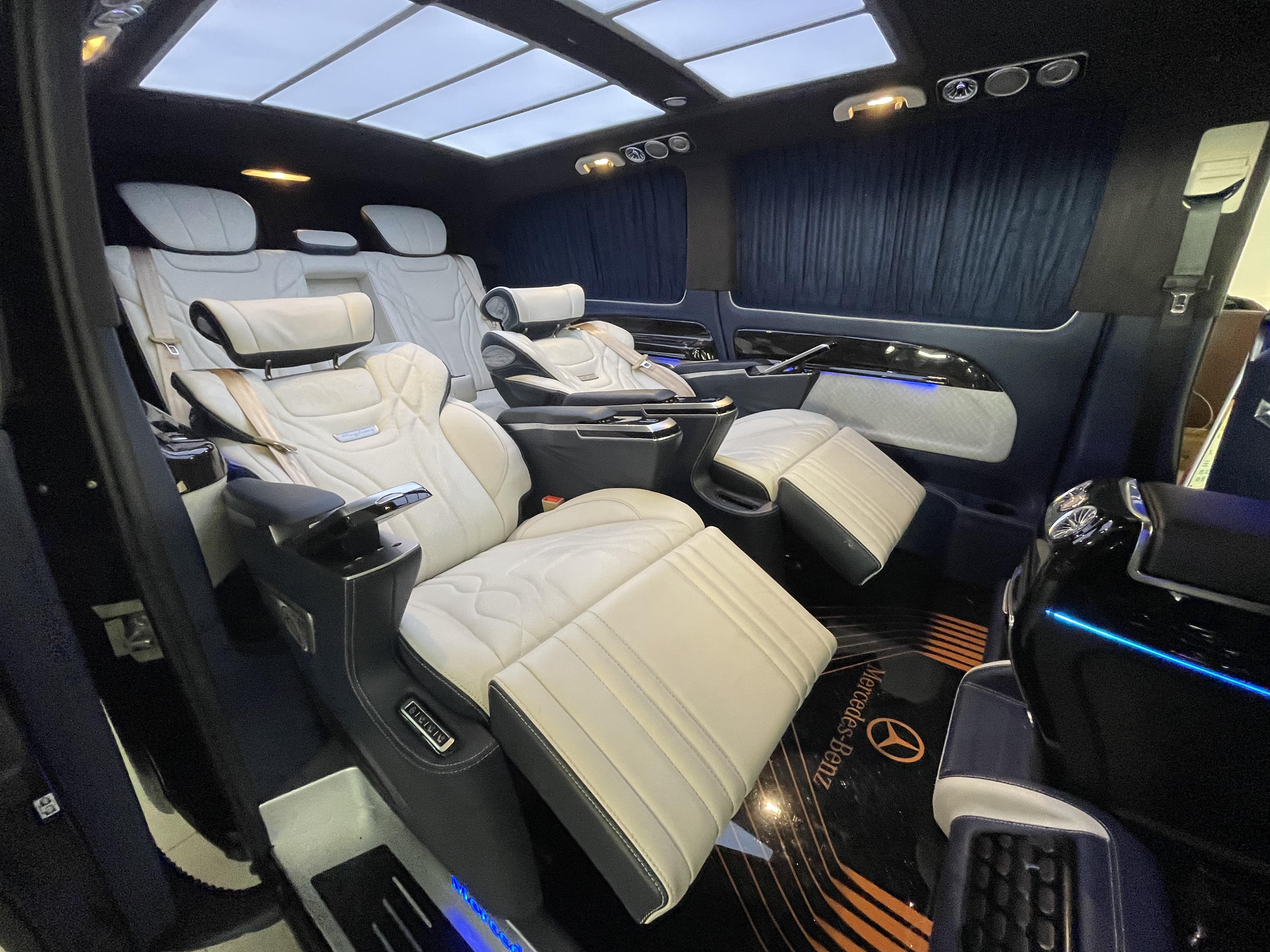 7aea9d3d-20a9-48fd-a408-59f5b49e3d8f.jpg