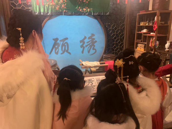 内蒙古亲子游产品介绍 欢迎来电 上海变色龙国际旅行社供应;