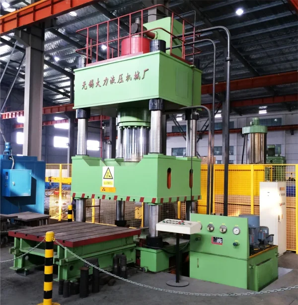 Four column general hydraulic press