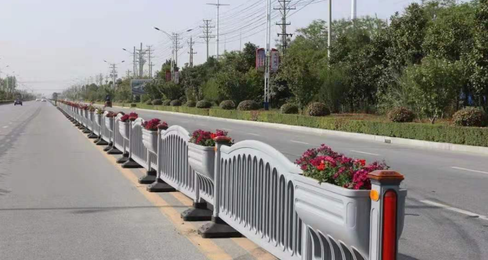 安徽新型道路护栏厂家批发价 河南天艺景观建材供应