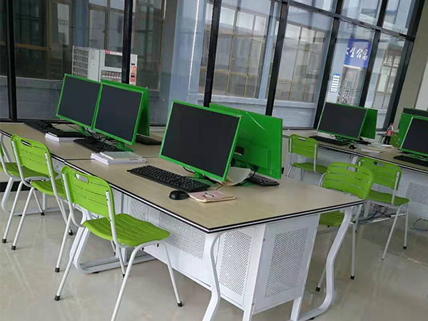 兰州新华互联网学校课桌椅及高低床供应安装