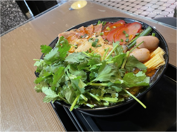 无锡午餐肉米线加盟条件 上海衙宴餐饮管理供应;