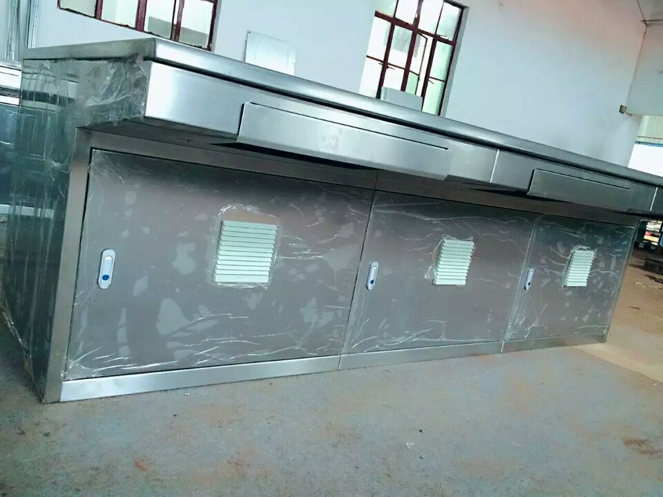 不銹鋼操作臺.jpg