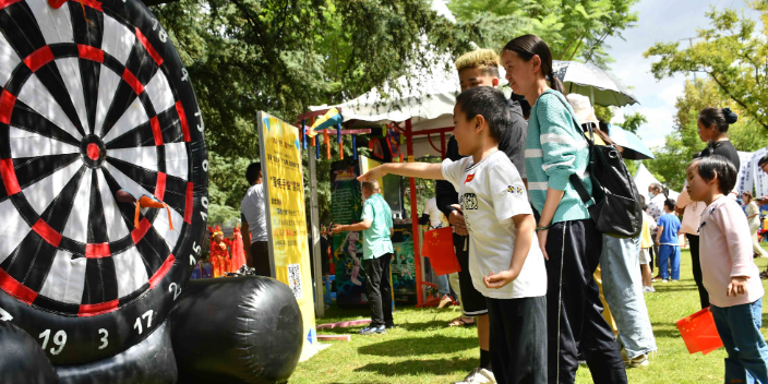 昆明迎春活動(dòng)搭建公司 云南比蘭廣告供應(yīng)